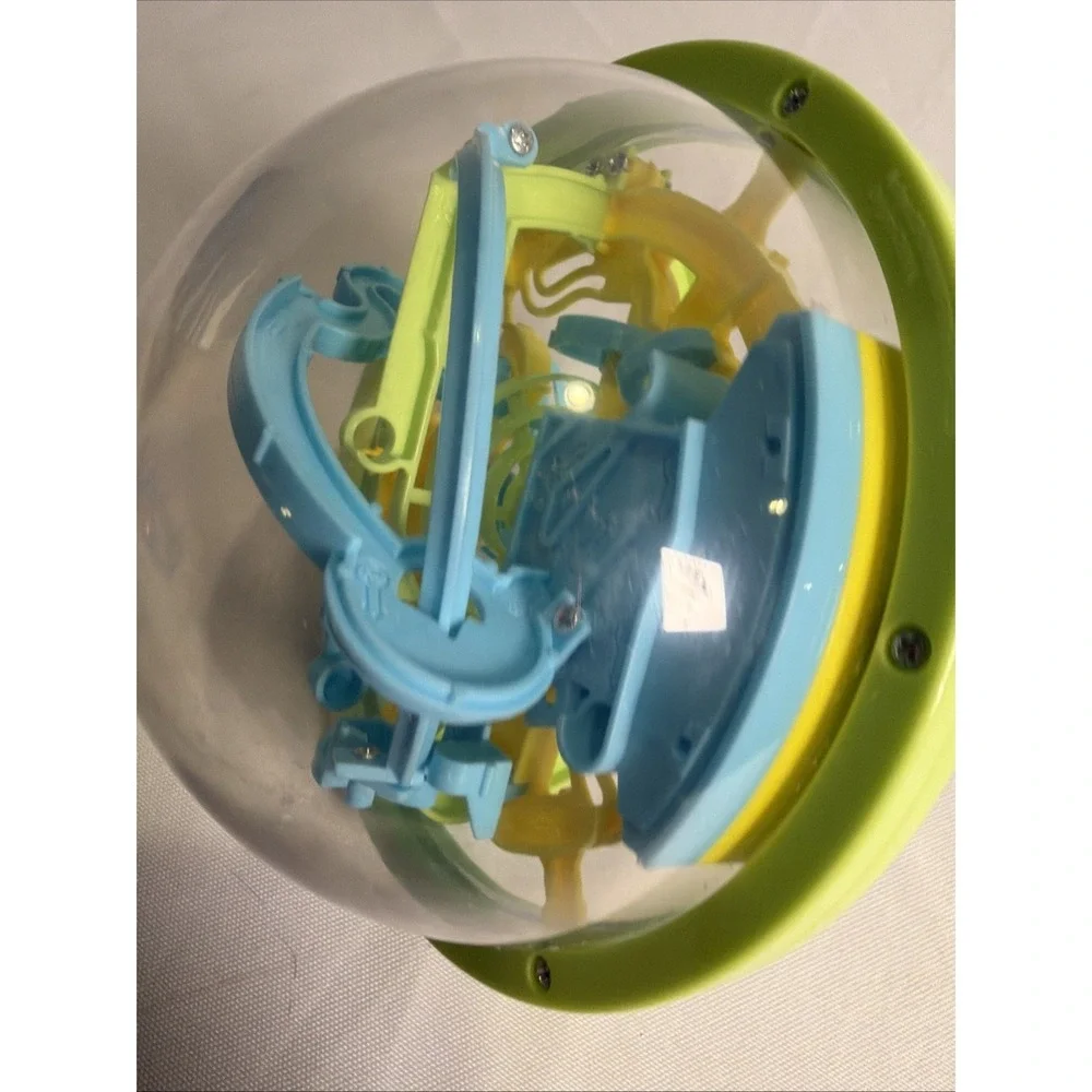 SPACE CHALLENGE Maze Globe Ball 3D Labyrinth Puzzle Game Sphere Fidget Toy